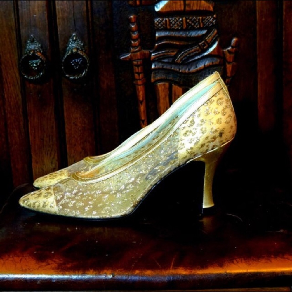 VTG Stuart Weitzman 1960s Gold Glitter Heels Pumps